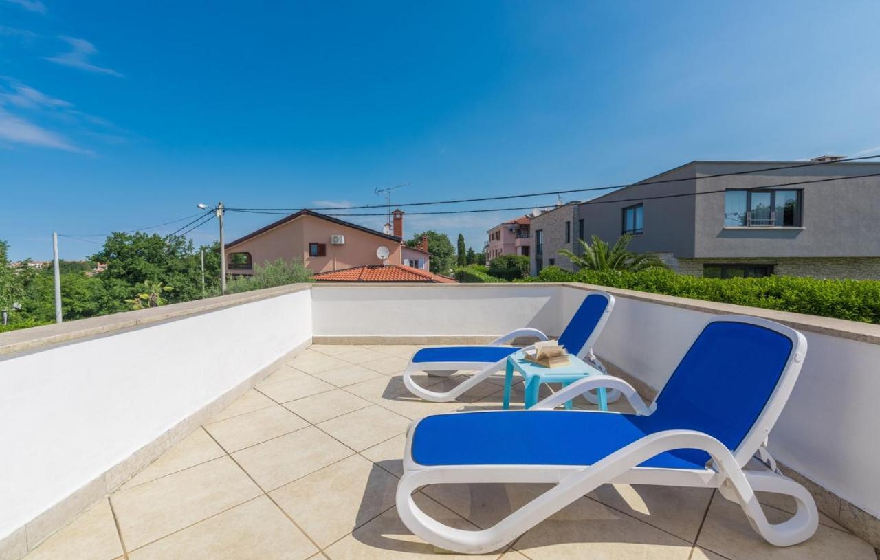 Villa Anita With Common Pool Vrvari Buitenkant foto